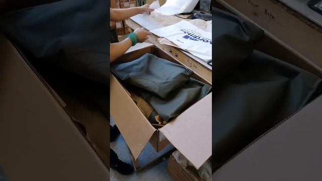 Упаковка высоких сапог для продажи через Wildberries #gertrud.ru смотреть онлайн