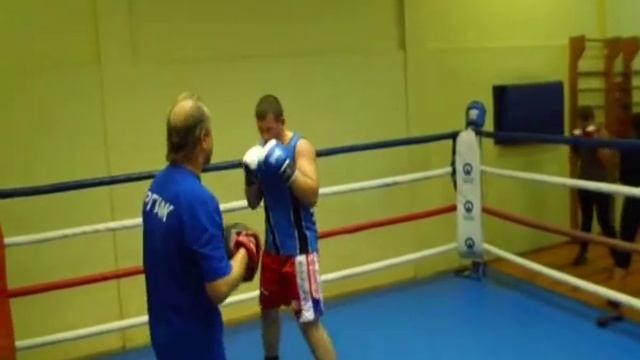 Бокс-тяжеловесы.тренировка на лапах. 55 (тренер Конкин И.) FIGHTME.RU смотреть онлайн