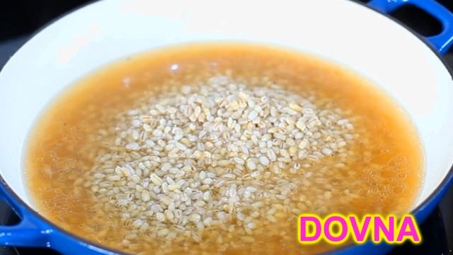 Тушеная курица с перловой крупой Dovna Enteprises смотреть онлайн