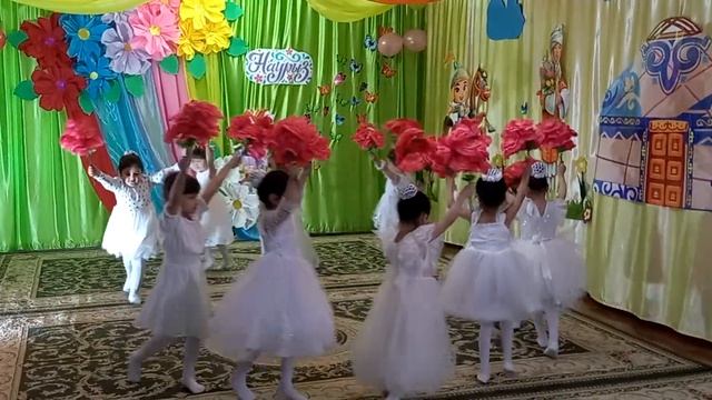 Весенний вальс с цветами ??? смотреть онлайн