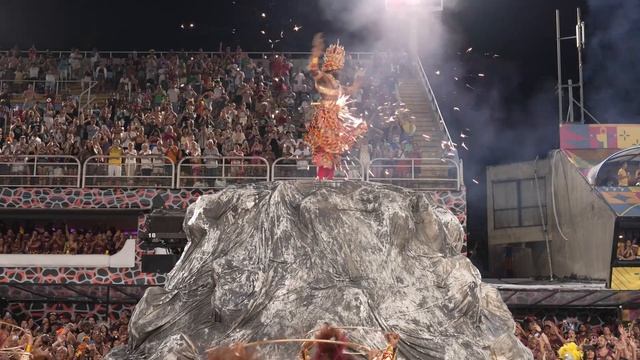 Front Row at RIO CARNIVAL ?? смотреть онлайн