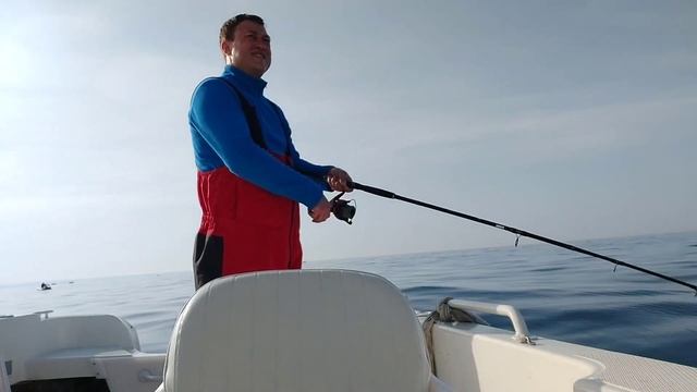 Крым Рыбалка Треска в черном море Пикша. смотреть онлайн