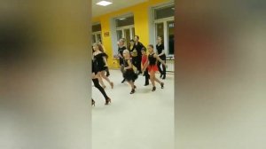 Тренировка по бальным танцам: отрабатываем Самбу и Ча-ча-ча!