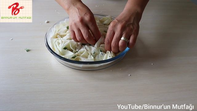 1 ADET HAZIR YUFKADAN 10 DAKİKADA BÖREK ✅ PRATİK/ KOLAY BÖREK TARİFİ ❗ KAHVALTILIK😋