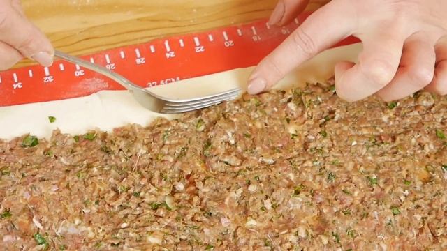 Слоеные рулетики с фаршем смотреть онлайн