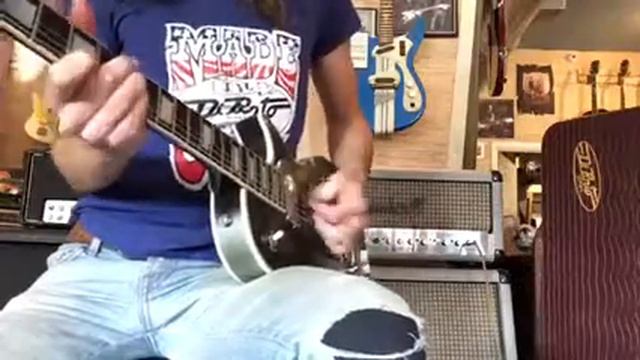1981 Gibson Les Paul Silver burst/Marshall JCM 2000 Silver смотреть онлайн