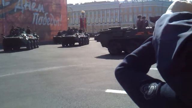 Кусочек парада на Дворцовой площади. смотреть онлайн