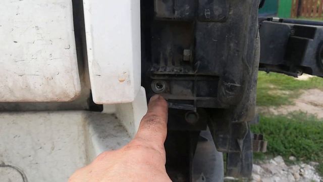 MAN TGX-420.Замена ламп ближнего света и противотуманных фар. смотреть онлайн