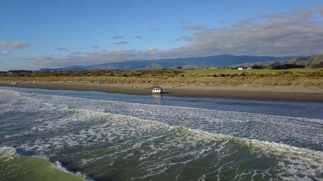 DJI Mavic Pro Active track beach testing with Delica L300 expedition 4WD van смотреть онлайн