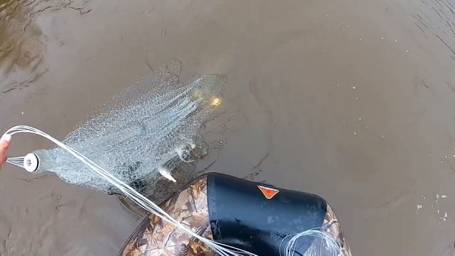 ТАКОГО Я ЕЩЁ НЕ ПОДНИМАЛ,ДУМАЛ ЭТО ЕЁ ПОСЛЕДНЯЯ РЫБАЛКА!!! УДАЧНАЯ РЫБАЛКА НА КАСТИНГОВУЮ СЕТЬ. смотреть онлайн