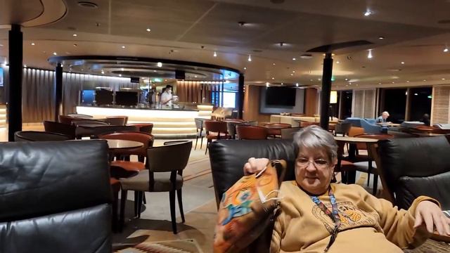 Deck 11, The Explorer Cafe смотреть онлайн