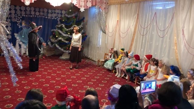 Новогодний утренник в детском саду «Сказка»,26.12.2018 смотреть онлайн