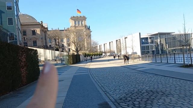 ALMANYA-BERLİN'DE BİR GÜN | Fiyatlar, Gezilecek Yerler, Vegan Currywurst, Berliner Dom