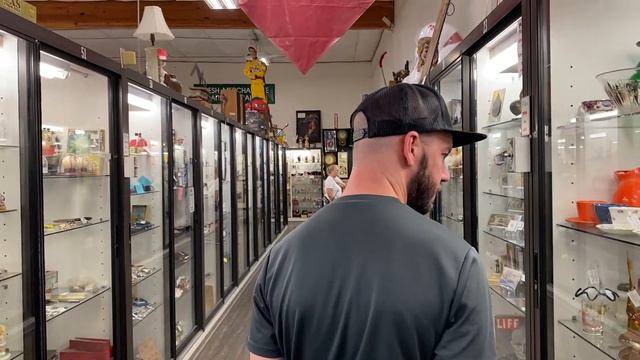 Brass Armadillo Day 2: Antique Shop with Us in Phoenix! смотреть онлайн