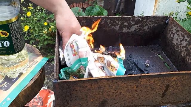 Как легко разжечь угли в мангале без рожига! смотреть онлайн
