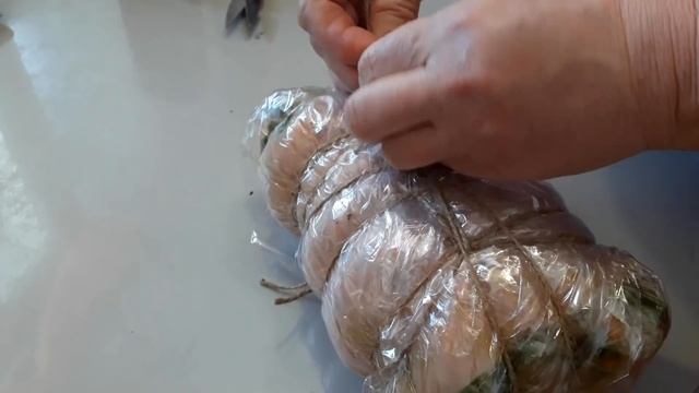 Из САМОГО Тонкого САЛА Килограмм красивой Закуски! Многослойный рулет из сала за 100 рублей! смотреть онлайн
