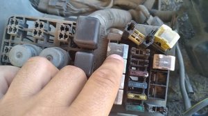 ПРЕДОХРАНИТЕЛИ ПОД КАПОТОМ Mitsubishi Galant 6