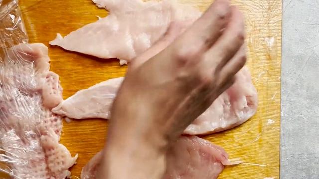 ОТБИВНЫЕ КУРИНЫЕ КОТЛЕТЫ С НАЧИНКОЙ ИЗ ГРИБОВ смотреть онлайн