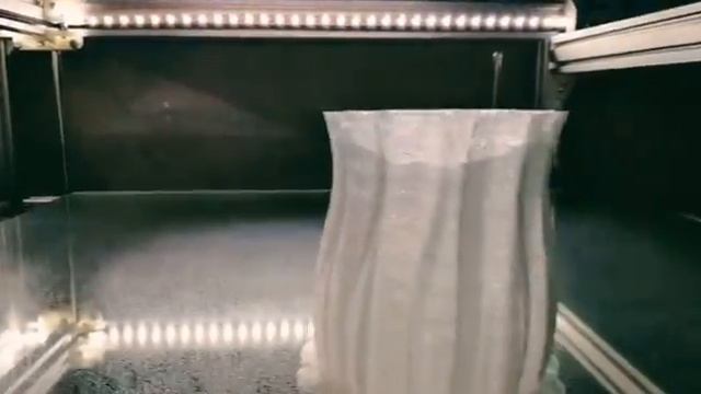 Тестовая печать вазы на 3D принтере. пластик PETG. смотреть онлайн