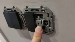 не работает выключатель Legrand, самая простая серия/ искрит/ нарантия