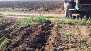 2-Т-150К в пахоте.mp4