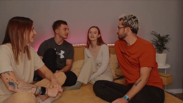 Вопросы, которые стоит задать своей второй половинке. Знакомство с парнями! смотреть онлайн