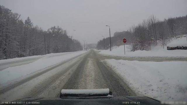 Gdy masz 4x4, jest ślisko i chcesz ruszyć szybko, a obok stoi Audi смотреть онлайн