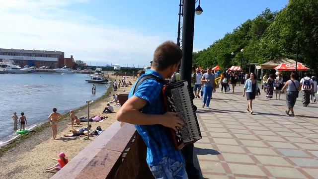 Besame mucho уличный музыкант Владивостока Vladivostok Busker смотреть онлайн