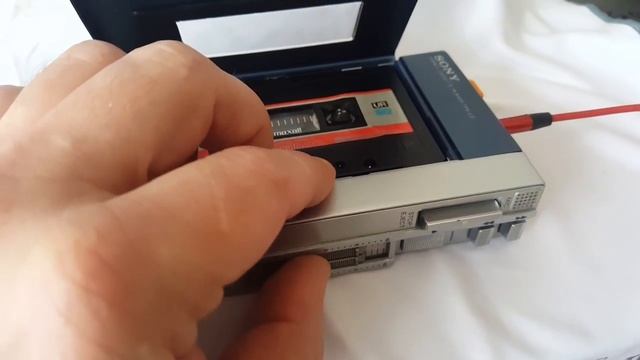 Sony Walkman TPS L2 (1979) vs Sony TCM-600 (1978) Similar смотреть онлайн