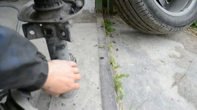 Стук передних стоек Mercedes-Benz GLK