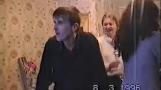 Цветок любимой однокласснице! ( 8. марта.1996) смотреть онлайн