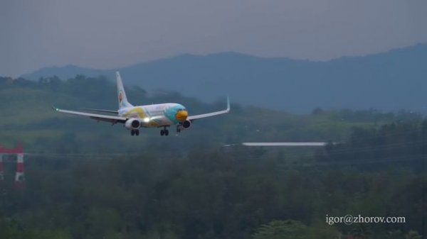 Боинг 737 авиакомпании NOK Air приземляется в аэропорту Пхукета.