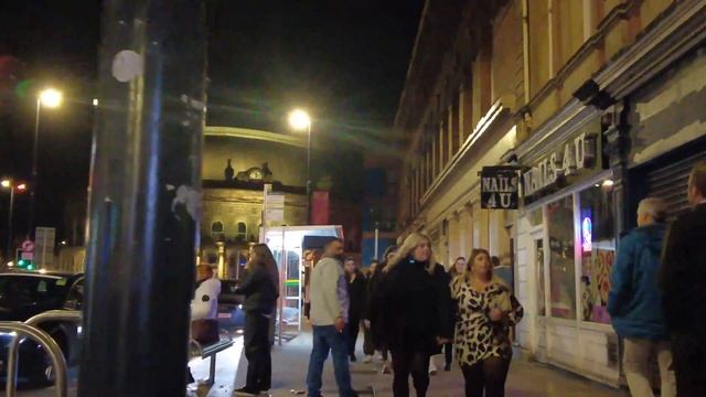 ??LEEDS UK NIGHTLIFE Walking Tour In 4K UHD 60fps ??