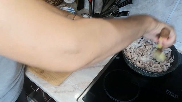 Беф строганы в сметане смотреть онлайн