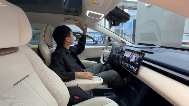 สะเทือนตลาด! พาชมรถไฟฟ้าสุดเจ๋ง ZEEKR X เครือ Volvo ก่อนบุกไทย! ฐานล้อเท่า Fortuner! - [ที่สุด] смотреть онлайн