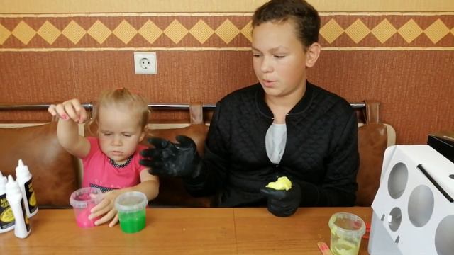 ДЕЛАЕМ ФЛАФФИ СЛАЙМ!!! НАДУВАЕМ ПУЗЫРИ СЛАЙМОВ!! смотреть онлайн