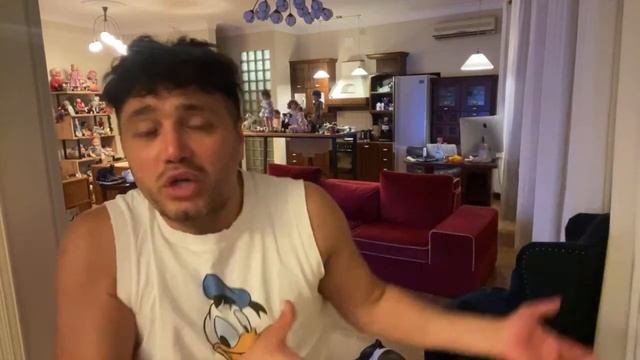 Шлак шоу биза.Про одну некрасивую тетьку ! смотреть онлайн