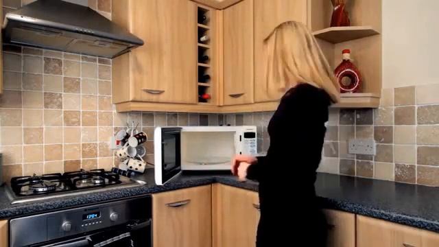 Tommee Sterilizator pentru cuptorul cu microunde смотреть онлайн