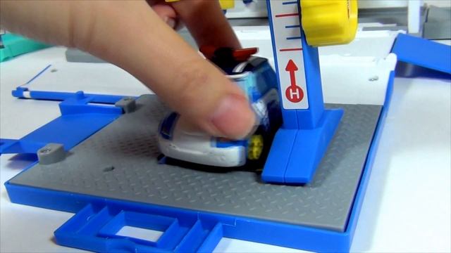 ПОЛИ РОБОКАР. Мультик Поли Робокар про машинки. Автомойка игровой набор Poli Robocar Carwash Playse