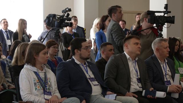 На форуме предпринимателей в Сургутском районе обсудили внедрение инвестиционного стандарта смотреть онлайн