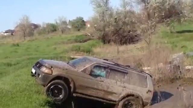 Митсубиси Монтеро грязевые ванны смотреть онлайн