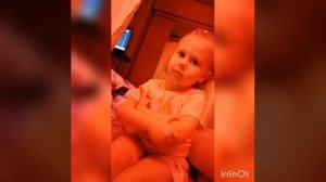 Мама ругает дочку...Печаль...