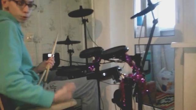 Электронная ударная установка Alesis Nitro Kit — Обзор смотреть онлайн