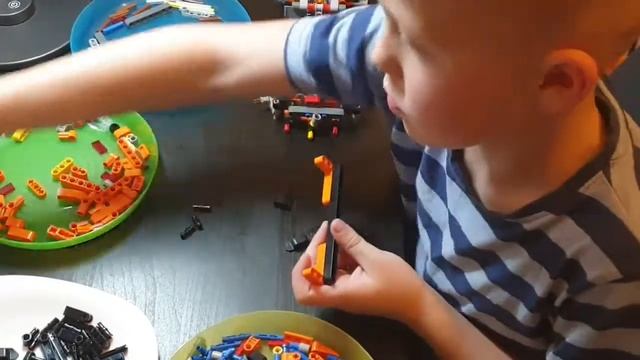 LEGO Technic Chevrolet Corvette ZR1 42093 quick build смотреть онлайн