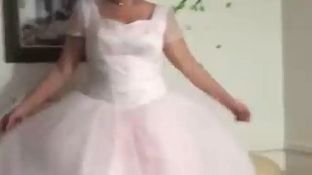 "Бабушка мечтает стать принцессой"😂) смотреть онлайн
