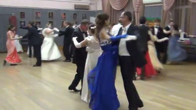 Покровский бал студии РПУ. Бальная игра с ленточками.www.rpu.dance.ru смотреть онлайн