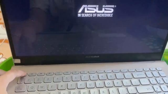 Hướng dẫn cài Win 10 mới nhất, cực chi tiết và dễ, các bạn nữ cũng cài được. смотреть онлайн