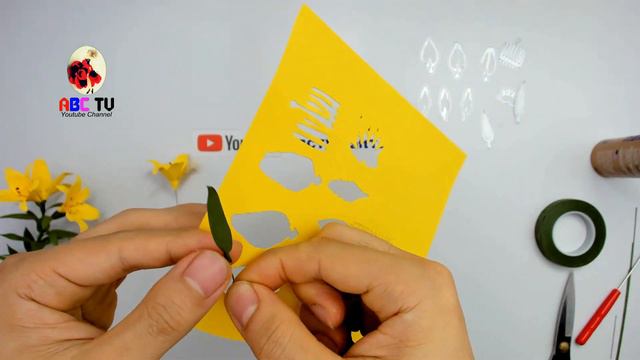 ABC TV | How To Make Lily Paper Flower | Flower Die Cuts (Slowly) - Craft Tutorial смотреть онлайн