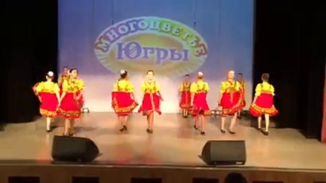 МБОУ "СШ №3" Кадриль на новый лад смотреть онлайн