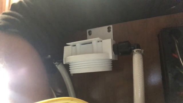 RV Life Changing the RV Water Filter смотреть онлайн
